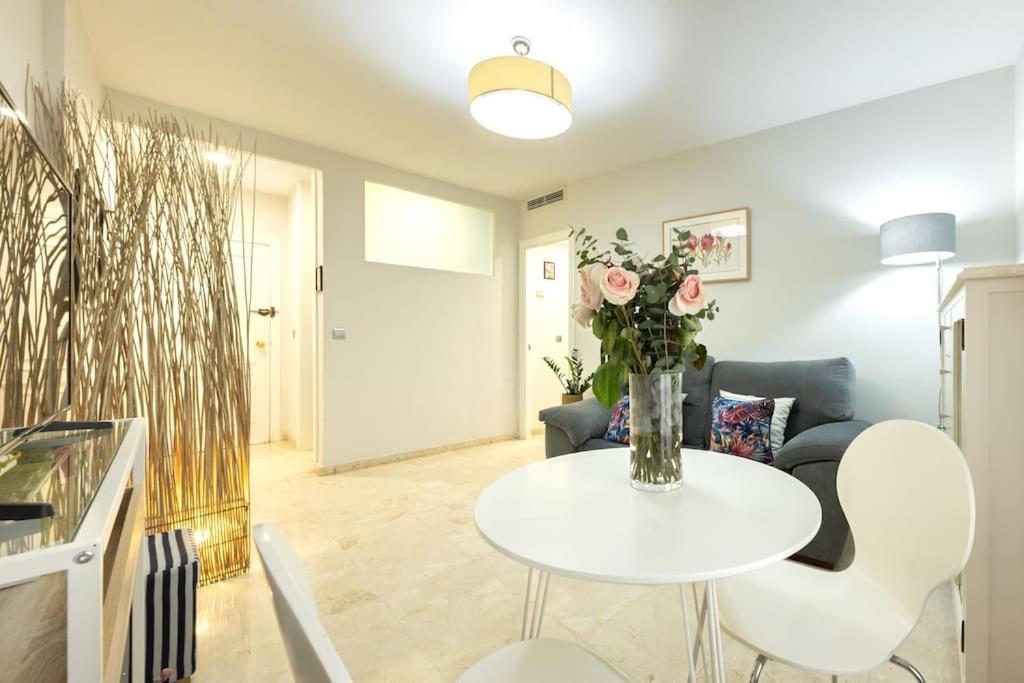 Pajaritos Center Suite By Valcambre Seville Exterior photo